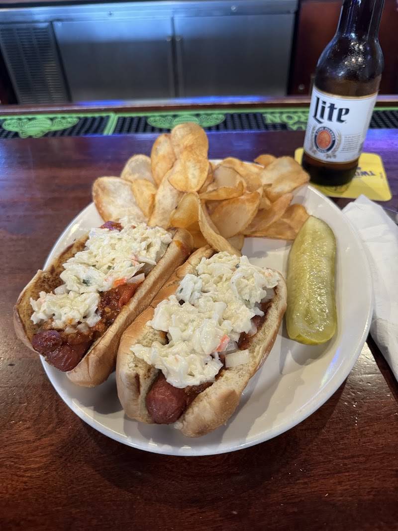 Shakey Ray's Tavern